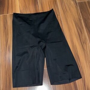 Medium Wacoal Body shaper tummy control shorts black